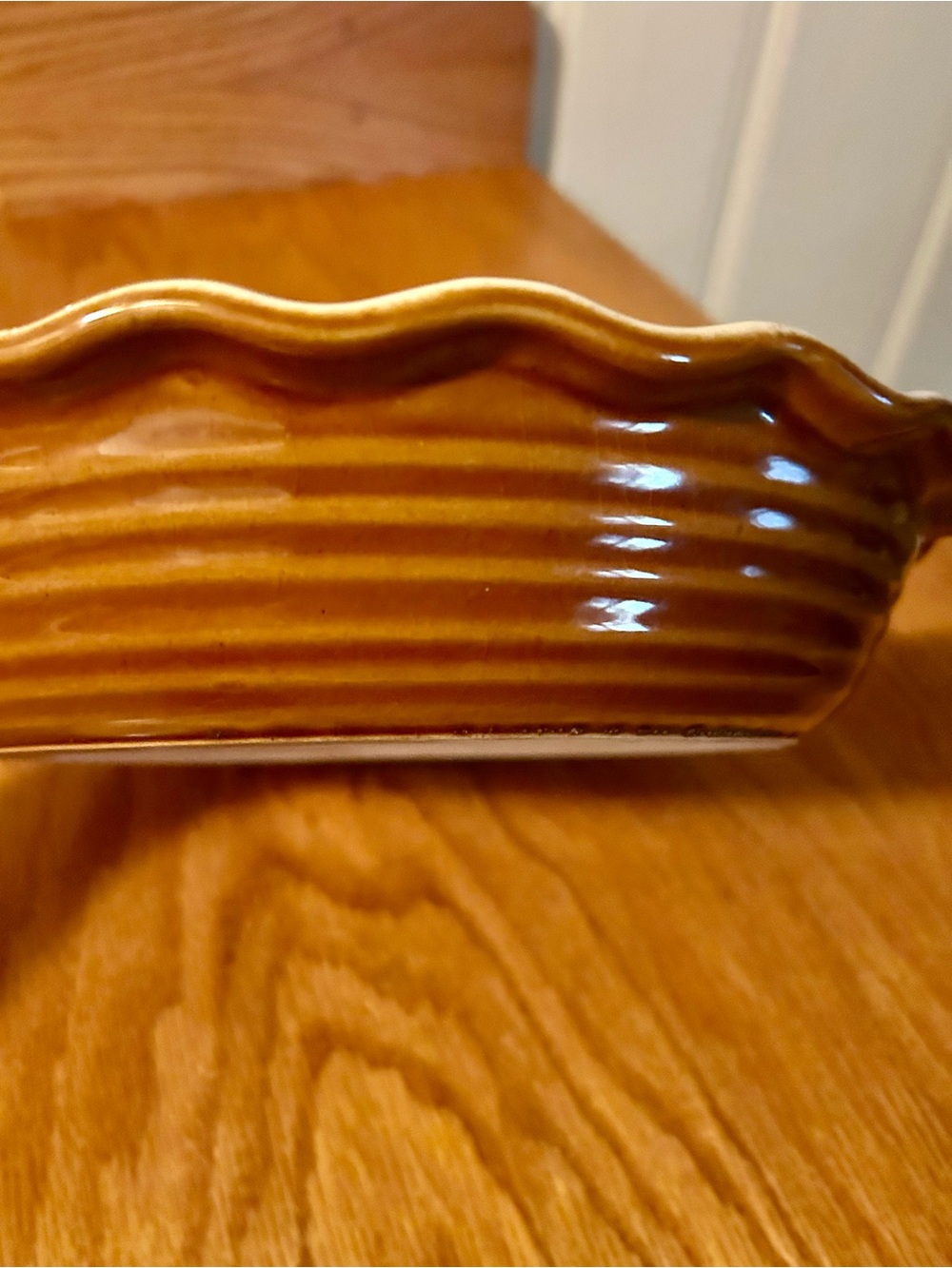 Emile Henry France caramel brown ribbed 10” pie plate - Picture 2 of 4